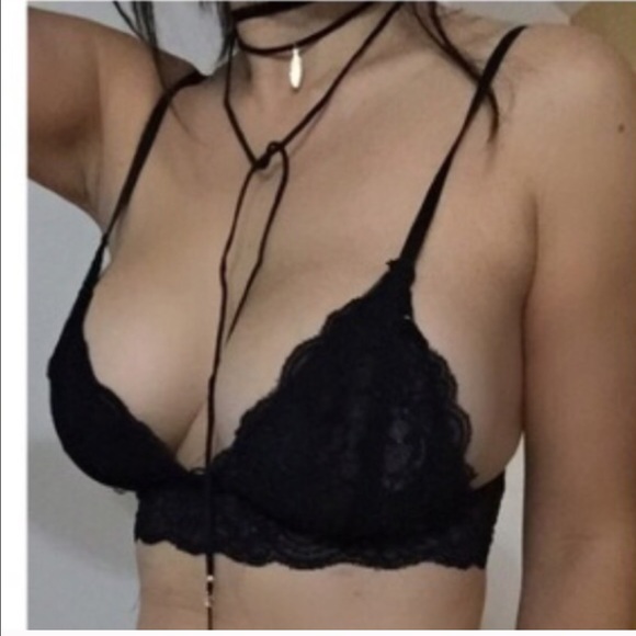 Best Sellinng‼️ All lace Urban Bralette - Picture 3 of 7