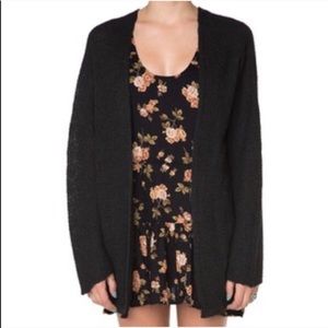 Brandy Melville Caroline black cardigan