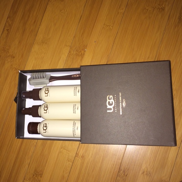 Ugg sheepskin care kit