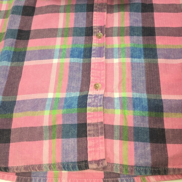Plaid button down! Perfect for fall. - Picture 4 of 6