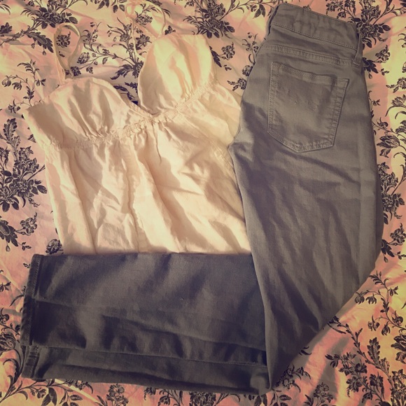 GAP Denim - ⭐️ 3 for 10⭐️ Gap. Skinny gray jeans