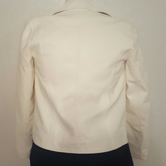 cute fashionable zip up coat - Picture 3 of 4