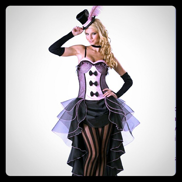Burlesque show girl Halloween Costume