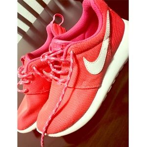 Neon pink Roshes
