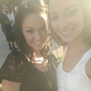 Meet your Posher, Connie