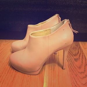 NINE WEST - Beige Heeled Booties
