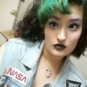 Meet your Posher, Cindra