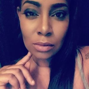 Meet your Posher, Ebony