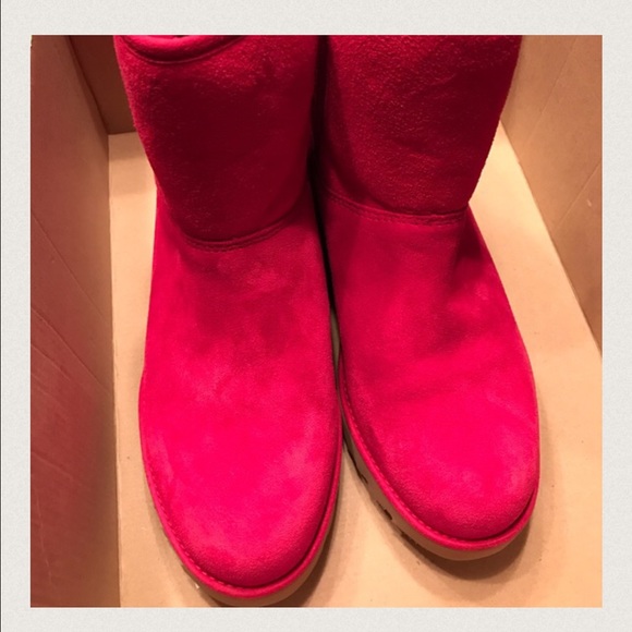 🌺🎀NWT Rare Ugg  Kristen Red Slim Boots🌺🎀 - Picture 4 of 4