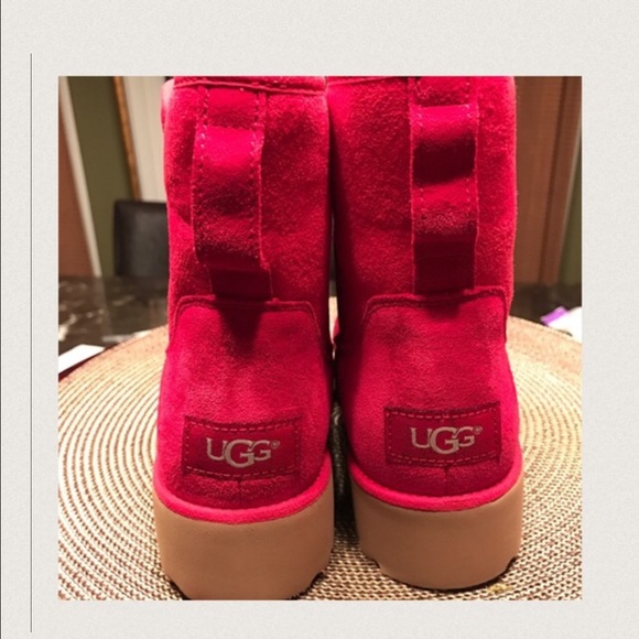 🌺🎀NWT Rare Ugg  Kristen Red Slim Boots🌺🎀 - Picture 3 of 4