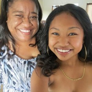 Meet your Posher, Kendra