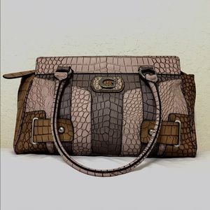 Women's Large Guess purse, Good condition