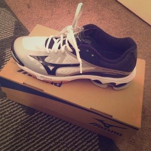 Mizuno women's shoe
