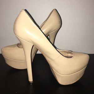 Wild Pair tan pump