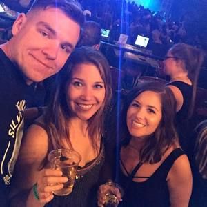 Meet your Posher, Hilary