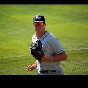 Meet your Posher, Dillon