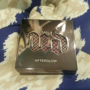 Urban Decay 8 Hour Blush: Quickie