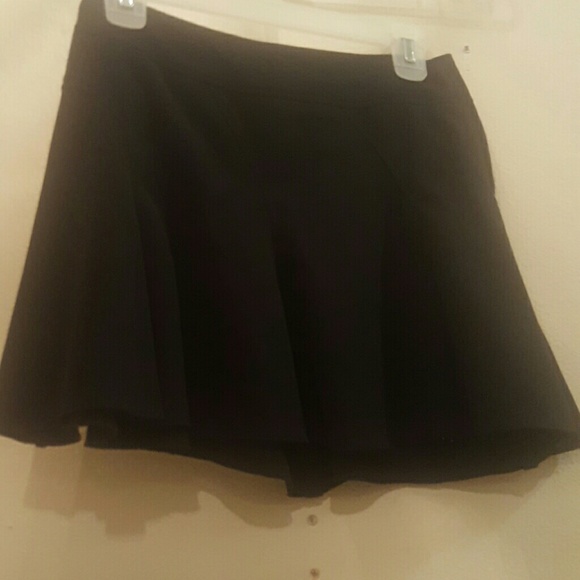 cute black skirt - Picture 2 of 3