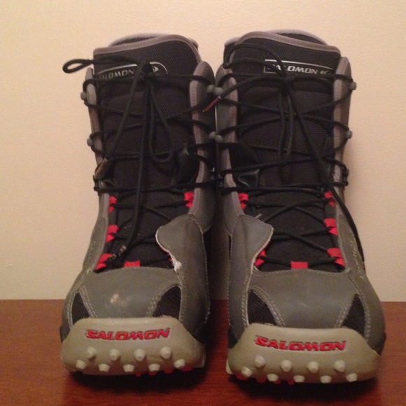 Saloman snowboarding boots