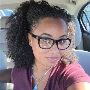 Meet your Posher, Januaria