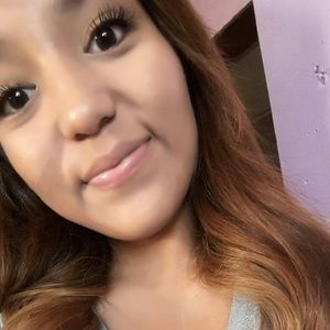 Meet your Posher, Aleta