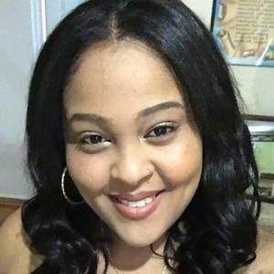 Meet your Posher, Nina