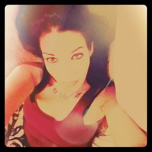 Meet your Posher, Stephanie marie