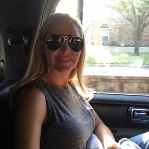 Meet your Posher, Cherie