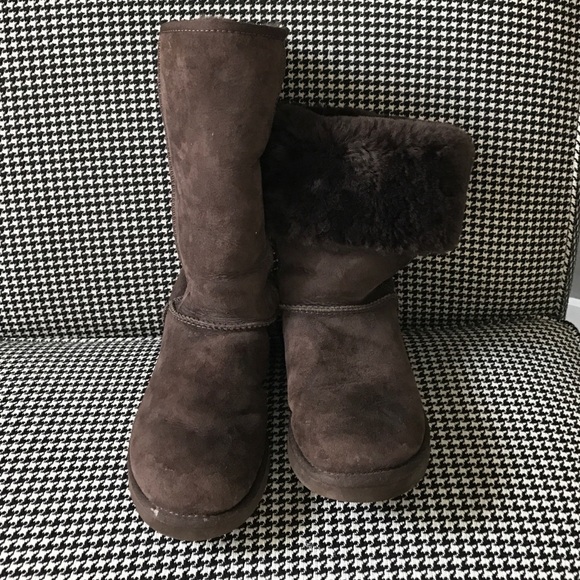 Brown tall Ugg boots