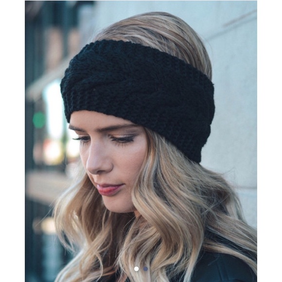 β¨HPβ¨Cable Knit Headbands. - Picture 4 of 4