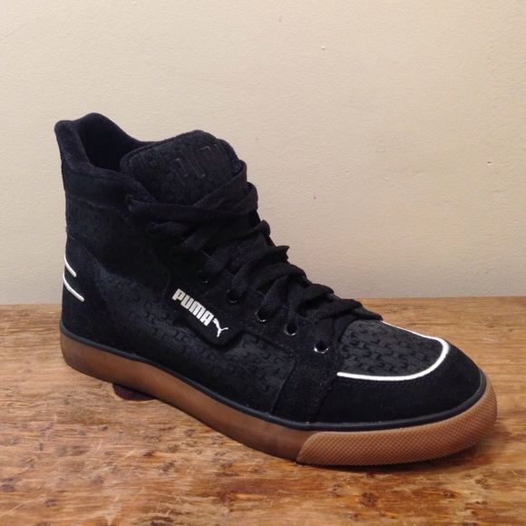 Black suede high top Pumas