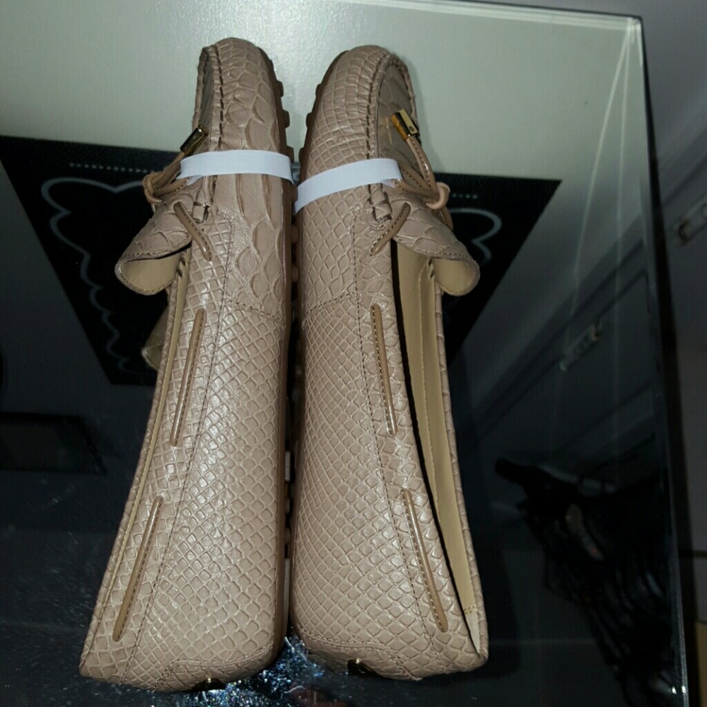 *FLASH SALE*New Michael Michael Kors Daisy Moc - Picture 6 of 8