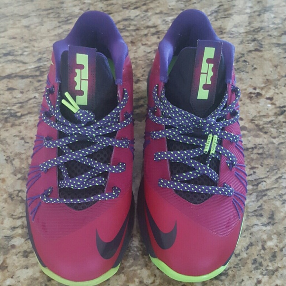 NIKE LEBRON X AIR