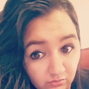 Meet your Posher, Lorrie