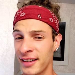 Meet your Posher, Kyle