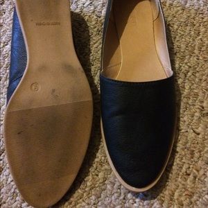 Old Navy Black flats sz 9
