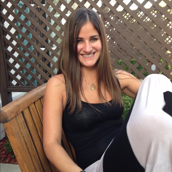 Meet your Posher, Jessica - Picture 3 of 4