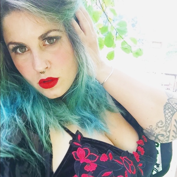 Meet your Posher, Amber Indigo - Picture 4 of 4