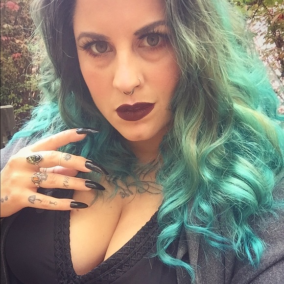 Meet your Posher, Amber Indigo - Picture 2 of 4