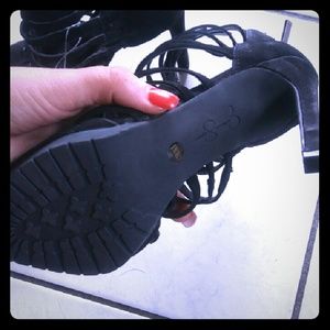 Jessica Simpson heels