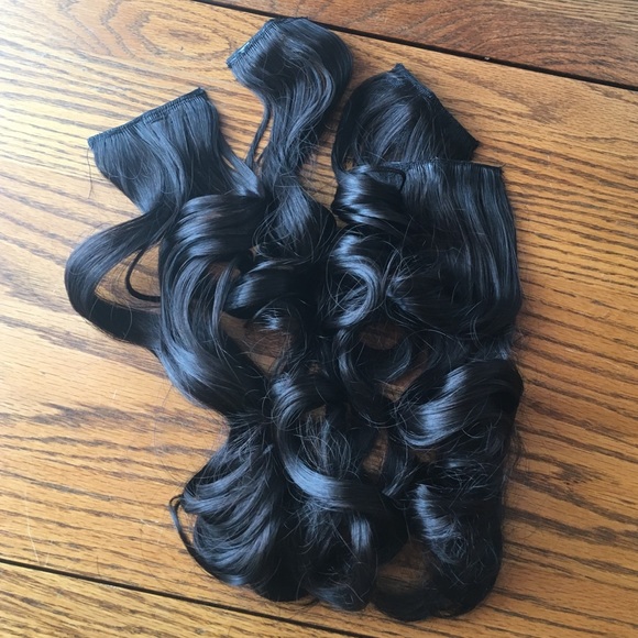 Deep brown clip in synthetic hair extensions - Picture 3 of 4