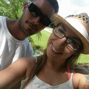 Meet your Posher, Delaura