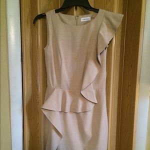 CALVIN KLIEN Sz 2 one shoulder dress