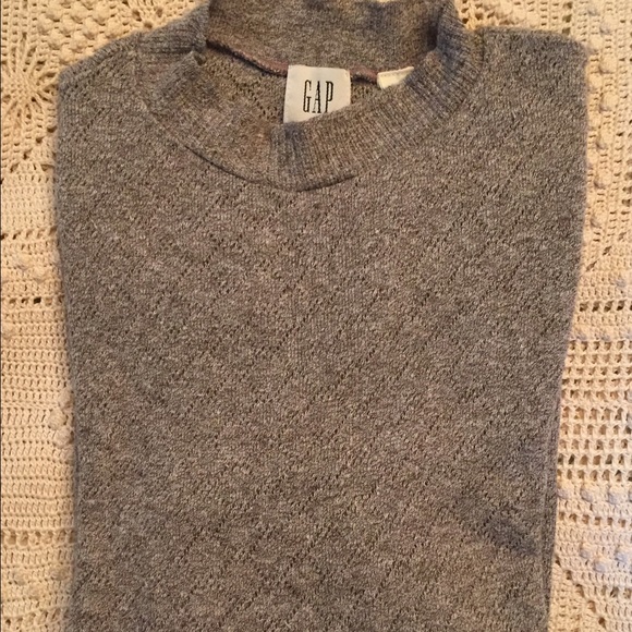 GAP Knit Top - Picture 2 of 5