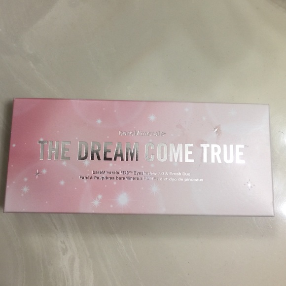 The Dream Come True set by Bare Minerals