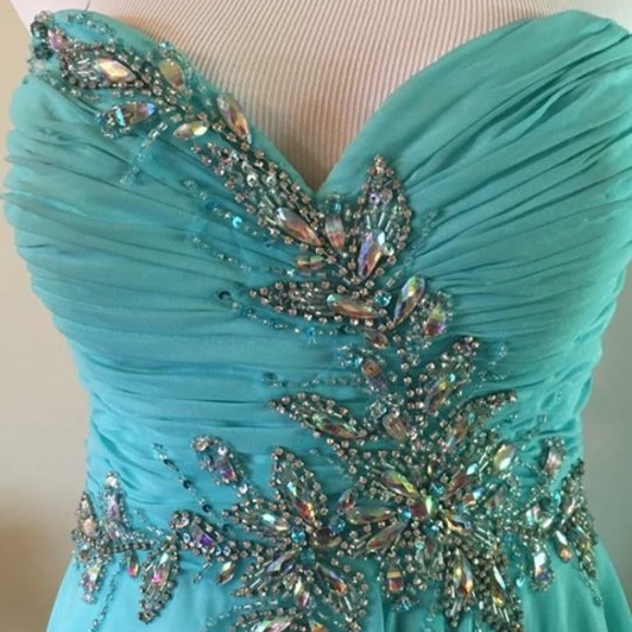 Renaissance Bridal Prom Dress - Picture 2 of 6