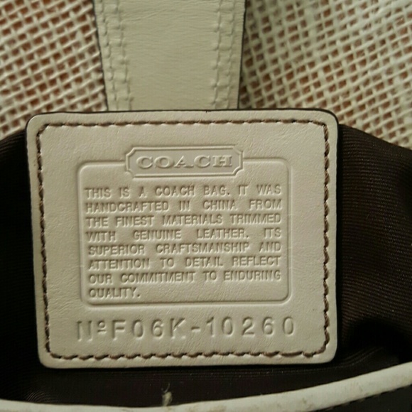 Coach Signature Large Hobo - Picture 3 of 4
