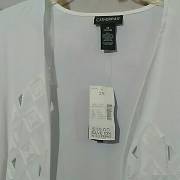 New lower Price! NWT White Fringe Kimono - Picture 2 of 4