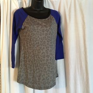 American Eagle Baseball tee Small