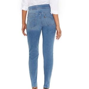 Levi's Perfectly Slimming 512 Legging